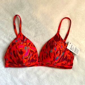 Lululemon bikini top Waterslide Swim Top *C Cup, Size 6- NWT